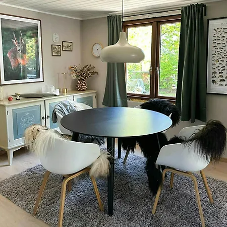 Summer House Where Indoor And Out Blends Together Сasa de vacaciones